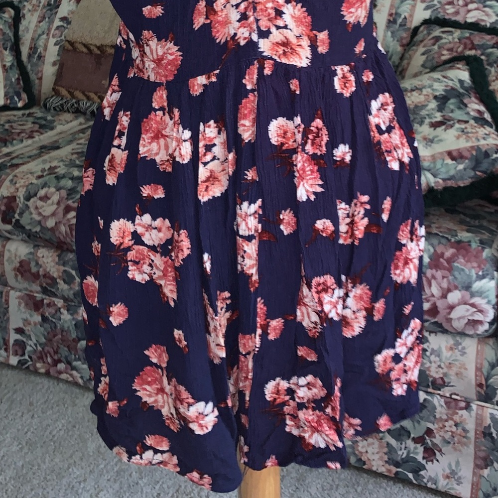 Forever 21 Floral Dress Top - Picture 4 of 6